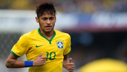 开运体育-“武汉马拉松：冲刺瞬间，赛场爆发速度激情！”